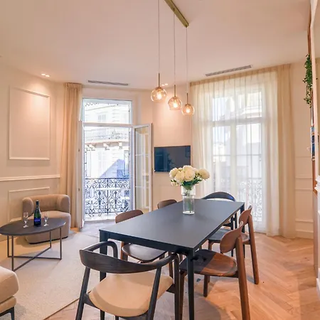 12b - Facing Port & Town Hall Cannes