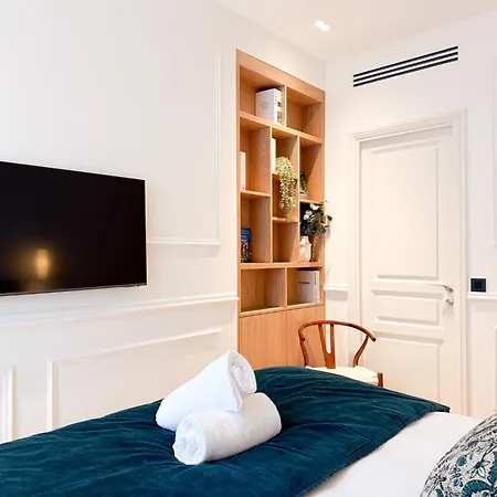 Apartament 12b - Facing Port & Town Hall Cannes