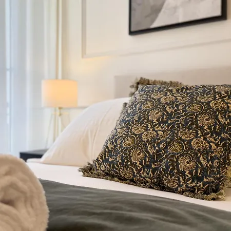 Apartament 12b - Facing Port & Town Hall Cannes