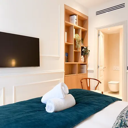 Apartament 12b - Facing Port & Town Hall Cannes