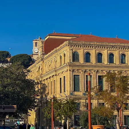 公寓 12b - Facing Port & Town Hall