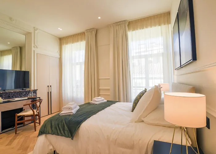 Appartement 12b - Facing Port & Town Hall Cannes
