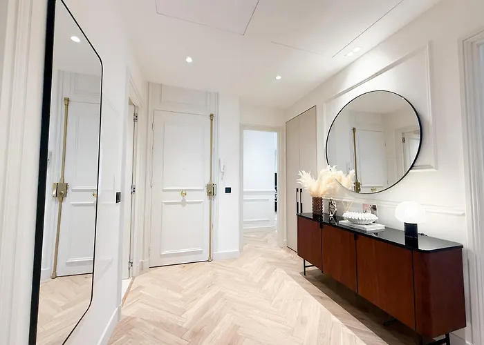 Appartement 12b - Facing Port & Town Hall Cannes