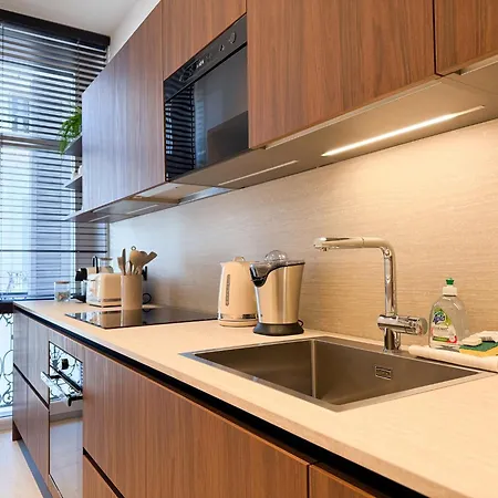 12b - Facing Port & Town Hall Cannes