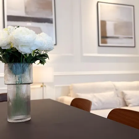 12b - Facing Port & Town Hall